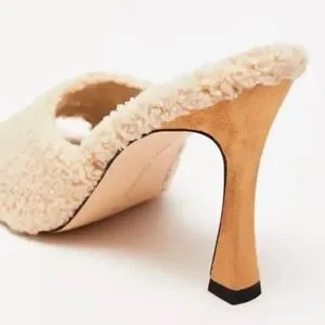 NIB Good American Standout Sherpa Mule Heel Size 7.5